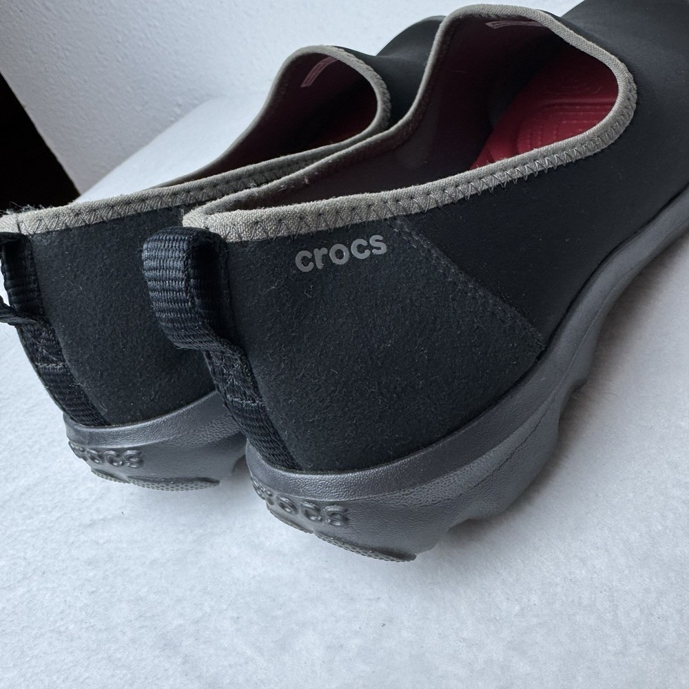Crocs Busy Day Stretch Skimmer Slip On Comfort Shoes Women's size 10 Black - Picture 10 of 13
